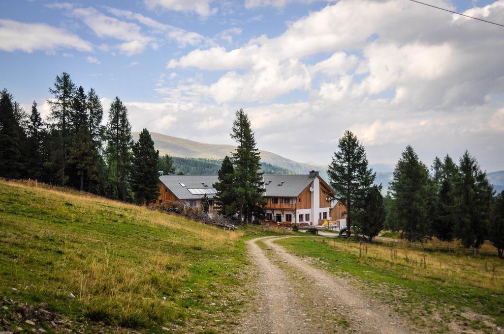 Jufa Hotel Hochrindl Bagian luar foto